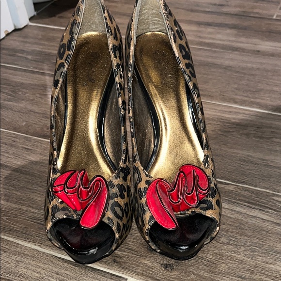 Qupid Shoes - Qupid Leopard Print Heels with Red Accent